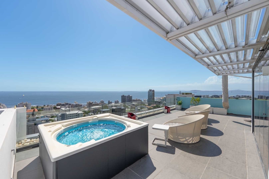 3 Bedroom Property for Sale in Sea Point Western Cape